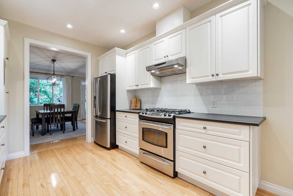 Breakfast Nook Photo of 36086 Shadbolt Avenue, Abbotsford, BC