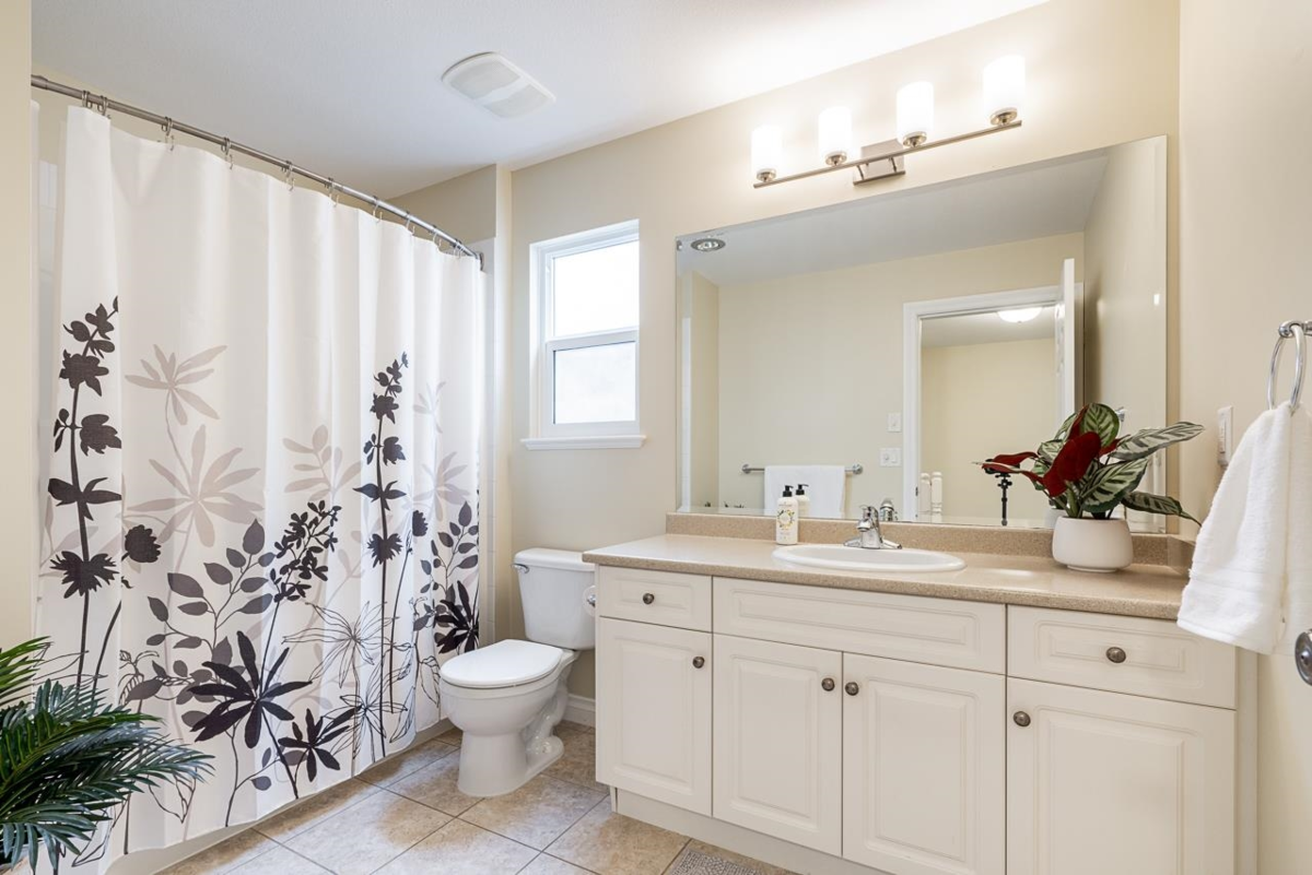 Garage Interior Photo of 36086 Shadbolt Avenue, Abbotsford, BC