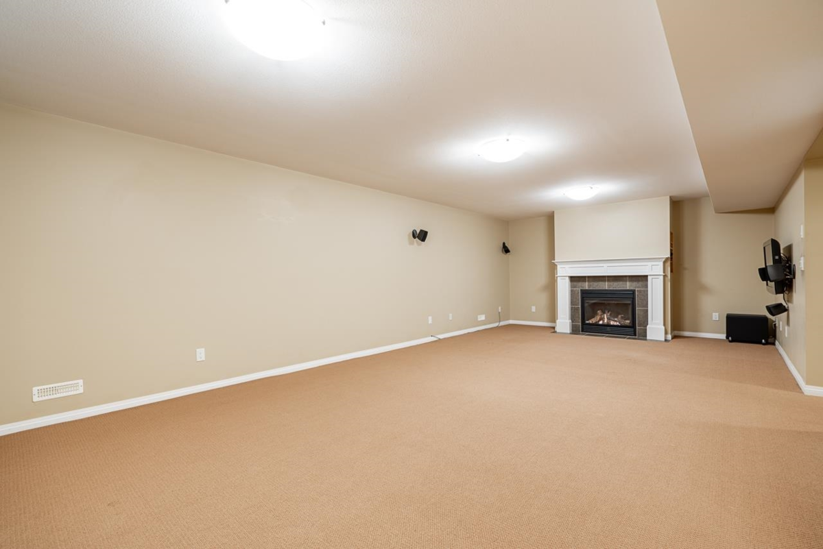 Outdoor Deck Photo of 36086 Shadbolt Avenue, Abbotsford, BC