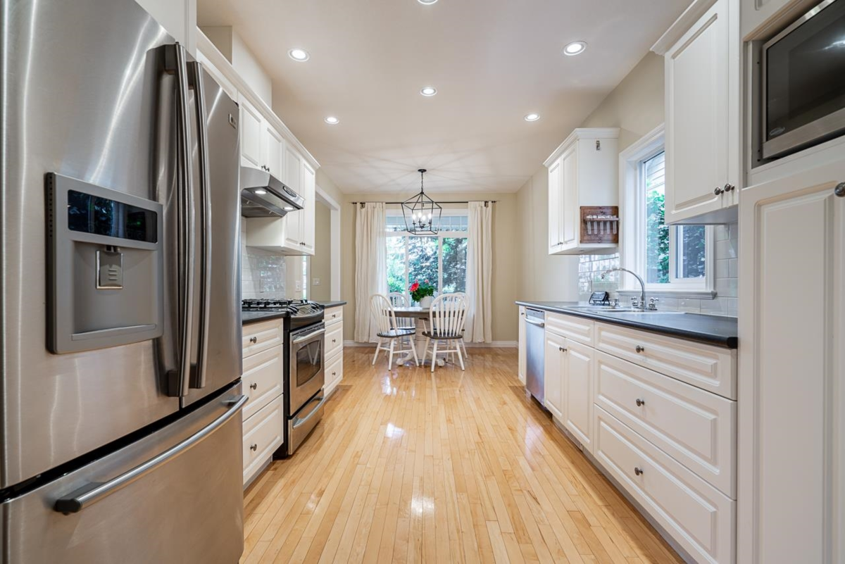 Primary Bedroom Photo of 36086 Shadbolt Avenue, Abbotsford, BC