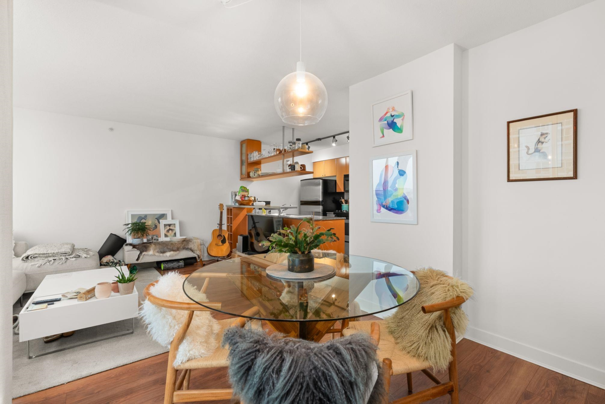 Kitchen Photo of 2108 1438 Richards Street, Vancouver, BC