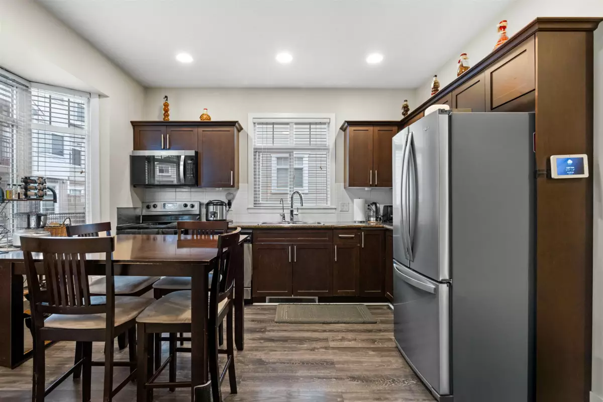 Walk-In Closet Photo of 22 19551 66 Avenue, Surrey, BC