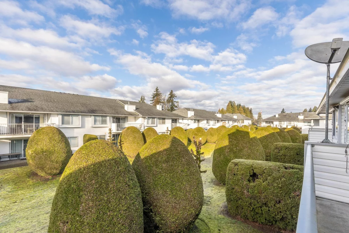 Entry Foyer Photo of 26 33922 King Road, Abbotsford, BC