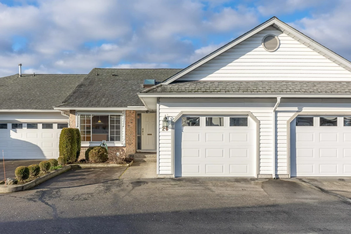 Exterior Front Photo of 26 33922 King Road, Abbotsford, BC