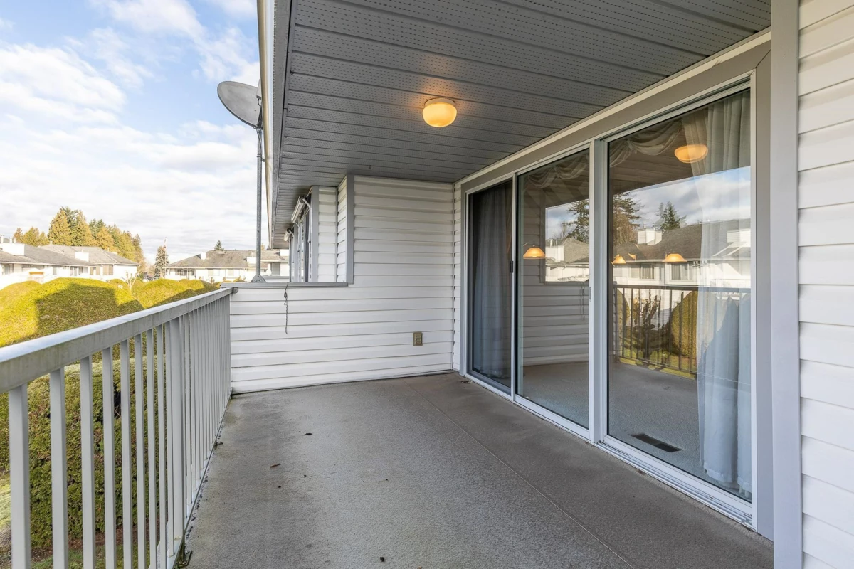 Laundry Room Photo of 26 33922 King Road, Abbotsford, BC