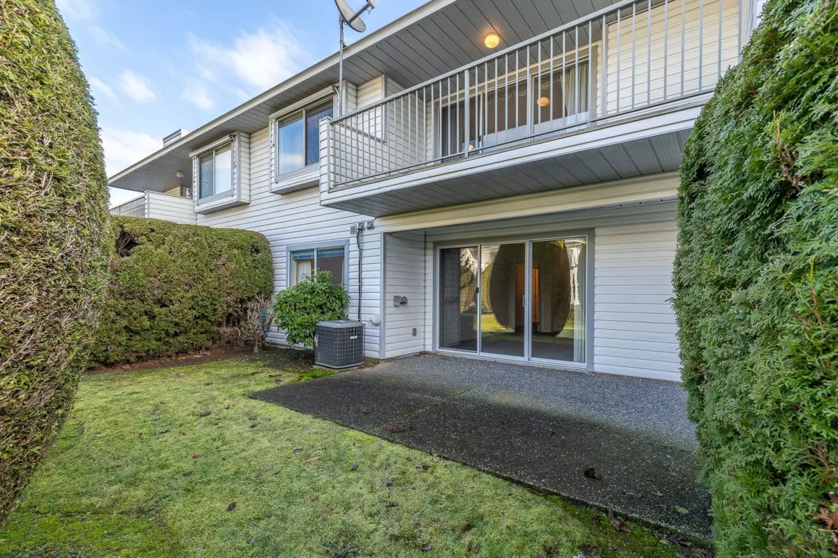 Outdoor Kitchen Photo of 26 33922 King Road, Abbotsford, BC