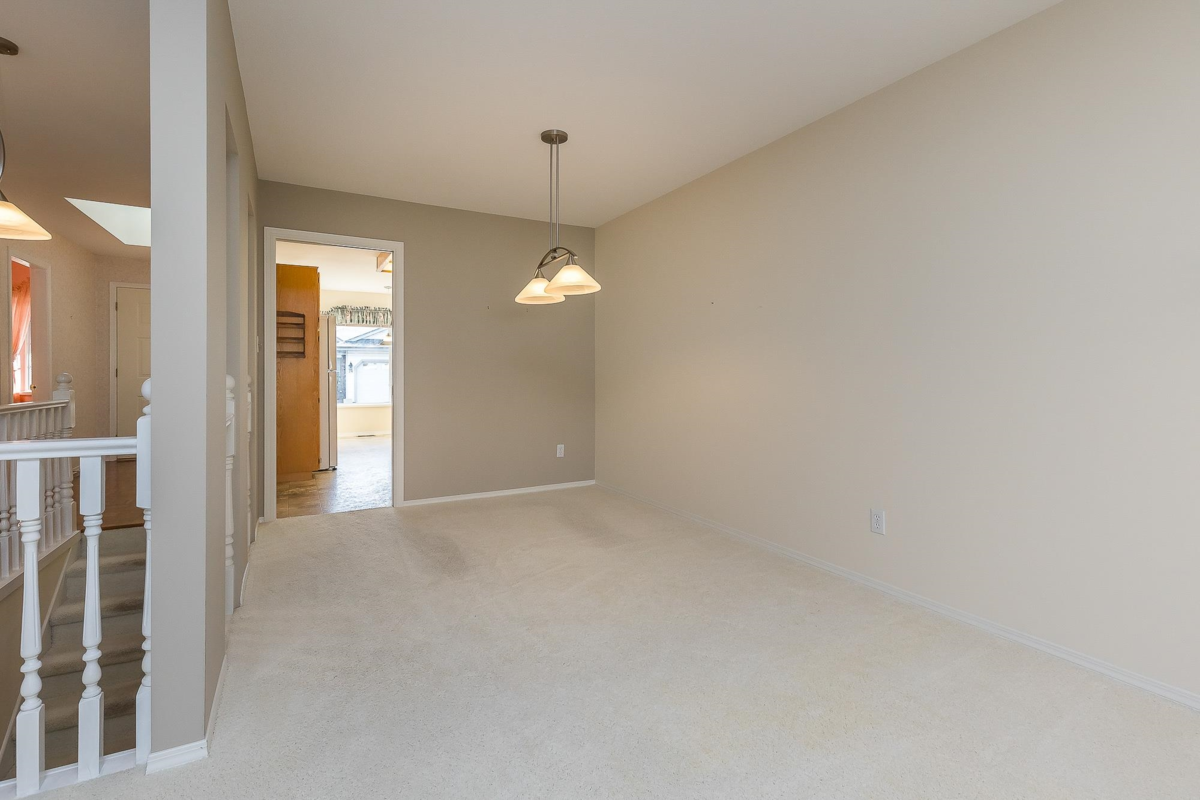 Walk-In Closet Photo of 26 33922 King Road, Abbotsford, BC