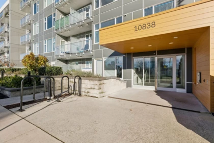 Entry Foyer Photo of 124 10838 Whalley Boulevard, Surrey, BC