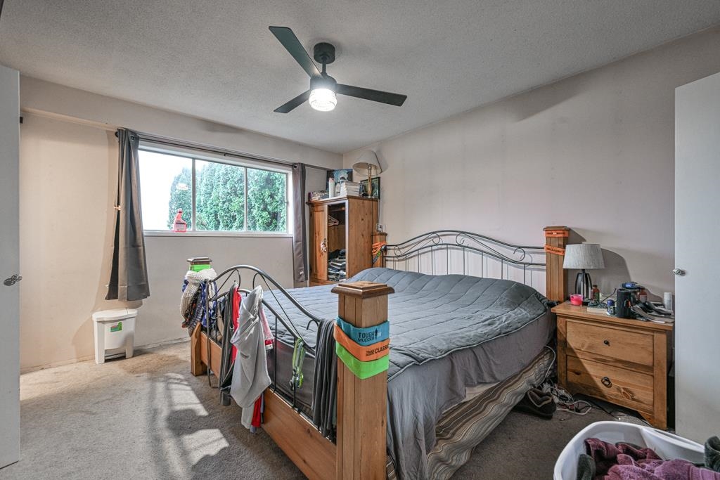 Laundry Room Photo of 2436 Rideau Street, Abbotsford, BC