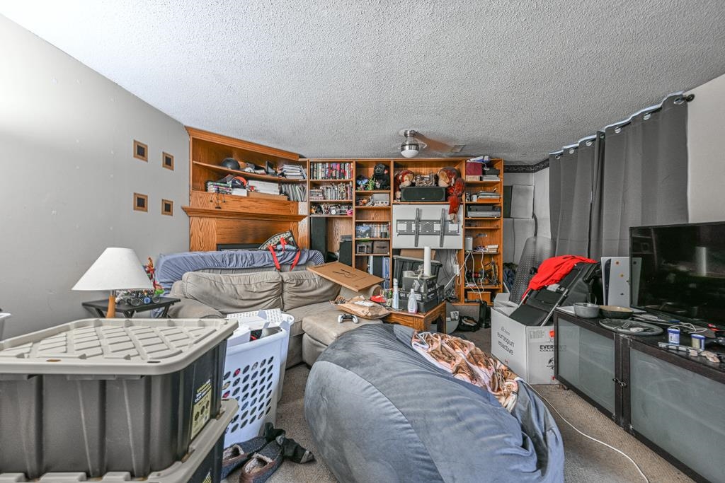 Powder Room Photo of 2436 Rideau Street, Abbotsford, BC