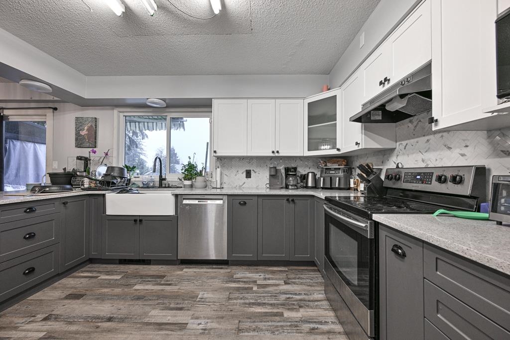 Primary Bathroom Photo of 2436 Rideau Street, Abbotsford, BC