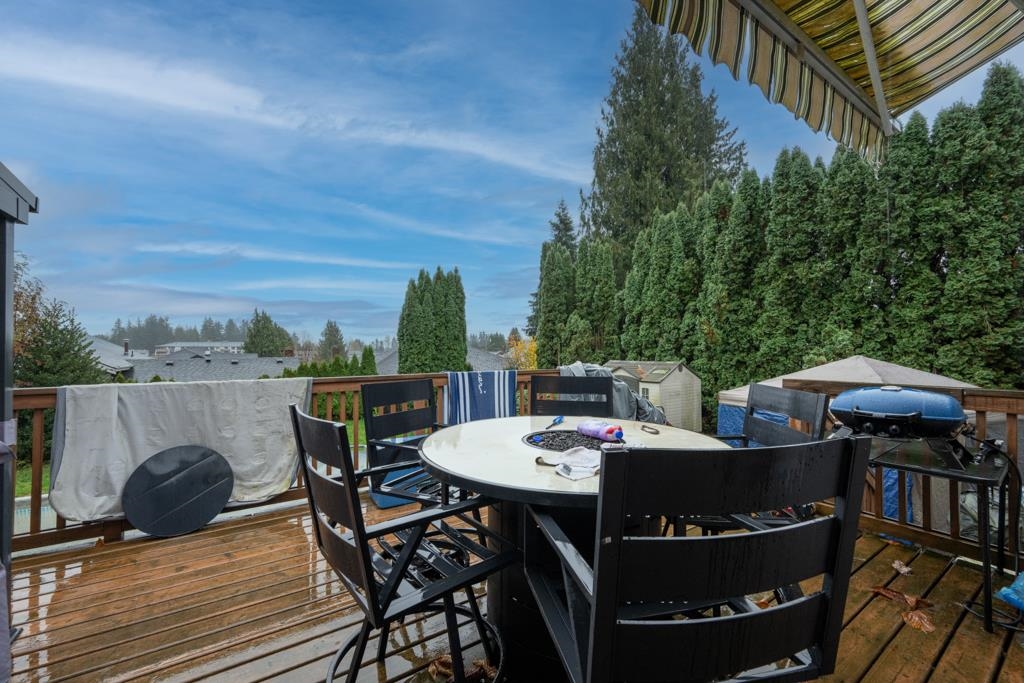 Staircase Photo of 2436 Rideau Street, Abbotsford, BC