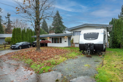 Living Room Photo of 2436 Rideau Street, Abbotsford, BC