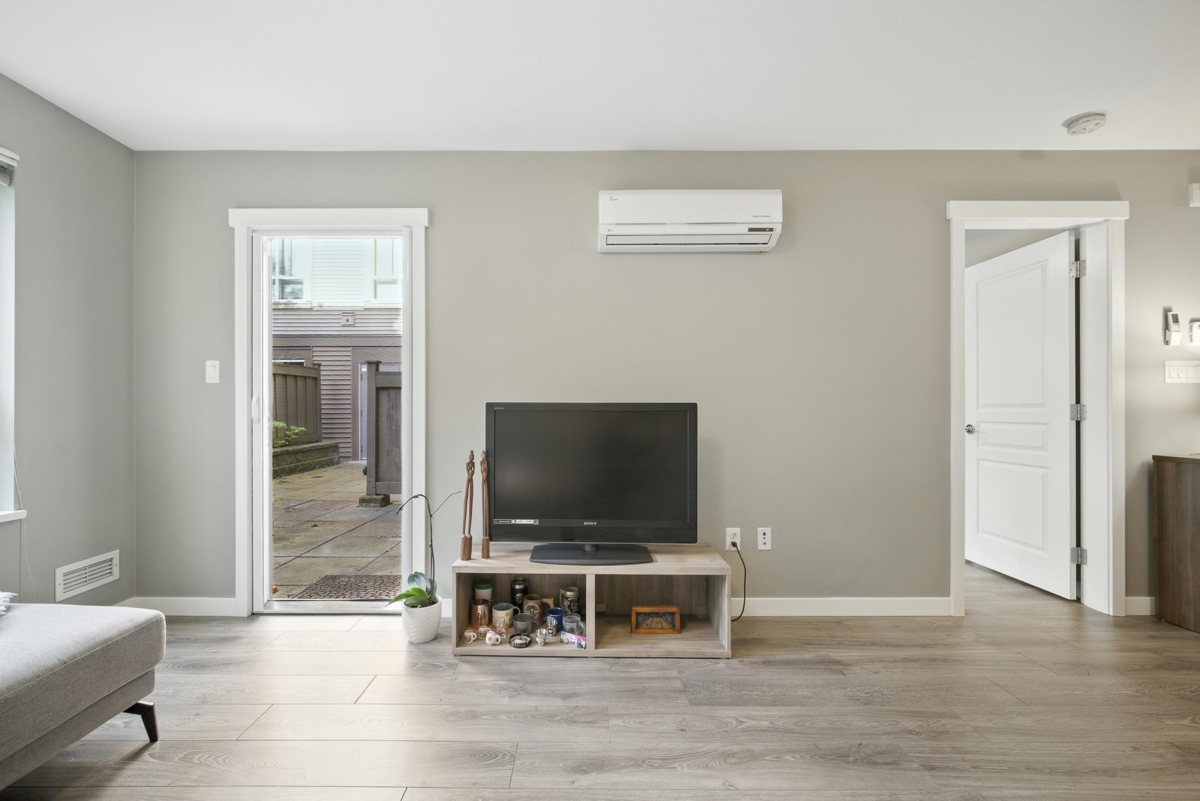 Basement Recreation Room Photo of 118 9399 Tomicki Avenue, Richmond, BC
