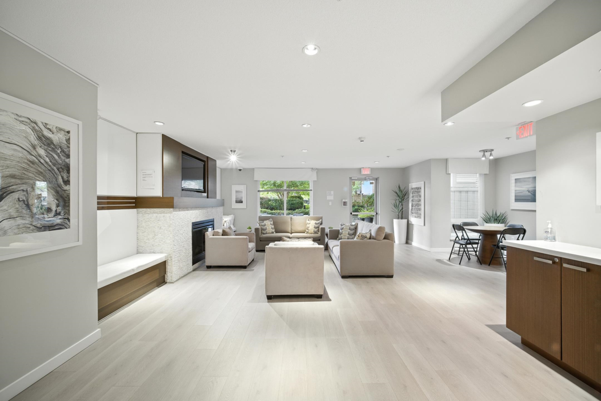 Front Yard Photo of 118 9399 Tomicki Avenue, Richmond, BC