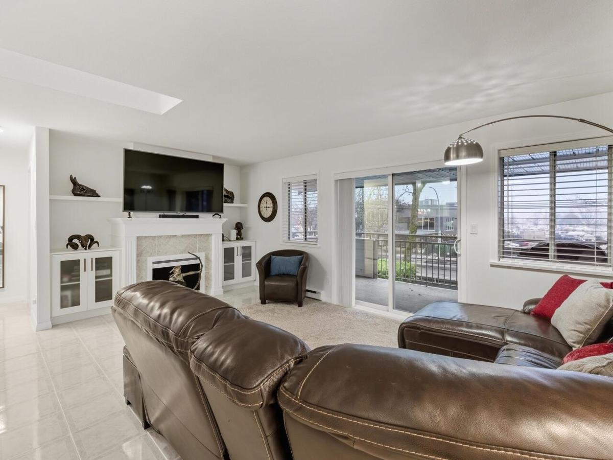 Primary Bedroom Photo of 402 19645 64 Avenue, Langley, BC