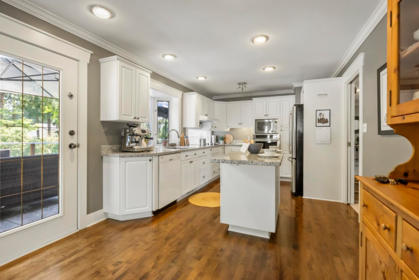 Breakfast Nook Photo of 5506 238 Street, Langley, BC