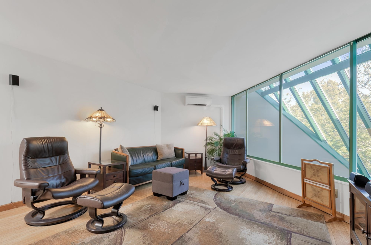 Bedroom 2 Photo of 2217 Oak Street, Vancouver, BC