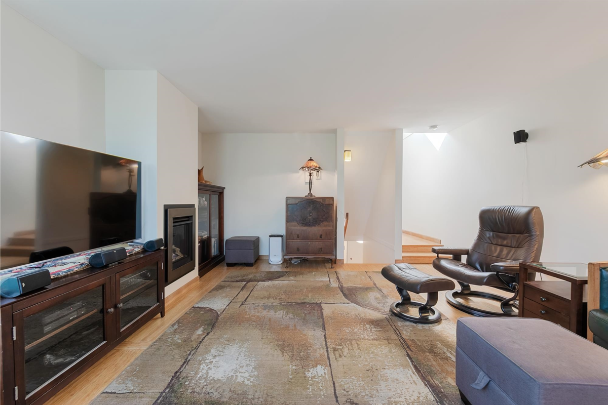 Bedroom 4 Photo of 2217 Oak Street, Vancouver, BC