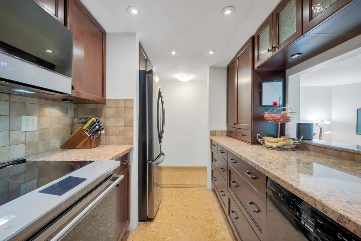 Dining Area Photo of 2217 Oak Street, Vancouver, BC