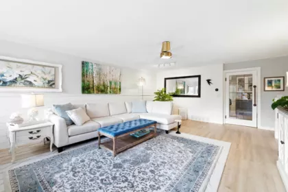 8885 Larkfield Drive, Burnaby, BC, Burnaby — Townhouse for sale