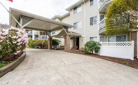 215 22514 116th Avenue, Maple Ridge, BC, Maple Ridge — Apartment/Condo for sale