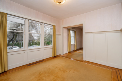 Breakfast Nook Photo of 1204 Grand Boulevard, North Vancouver, BC