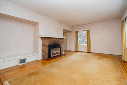 Dining Area Photo of 1204 Grand Boulevard, North Vancouver, BC