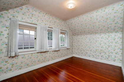Hallway Photo of 1204 Grand Boulevard, North Vancouver, BC