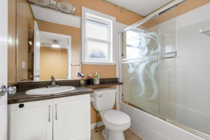 Basement Recreation Room Photo of 14496 74 Avenue, Surrey, BC