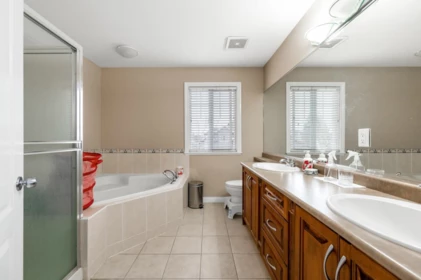 Entry Foyer Photo of 14496 74 Avenue, Surrey, BC