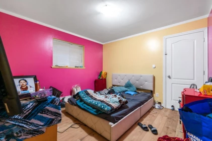 Hallway Photo of 14496 74 Avenue, Surrey, BC
