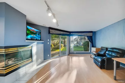 Kitchen Photo of 173 16080 82 Avenue, Surrey, BC