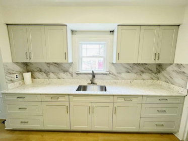 Guest Bathroom Photo of 922 Park Drive, Vancouver, BC