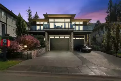 152 51075 Falls Court, Chilliwack, BC, Eastern Hillsides — 4 bed single family residence for sale