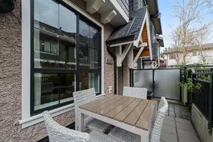 Outdoor Kitchen Photo of 8121 Shaughnessy Street, Vancouver, BC