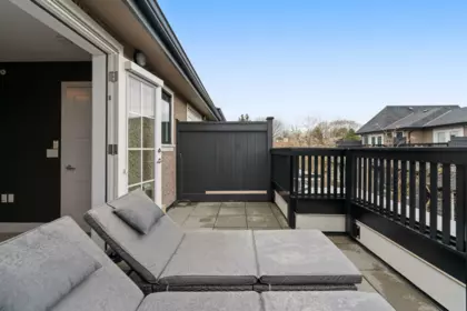 Swimming Pool Photo of 8121 Shaughnessy Street, Vancouver, BC