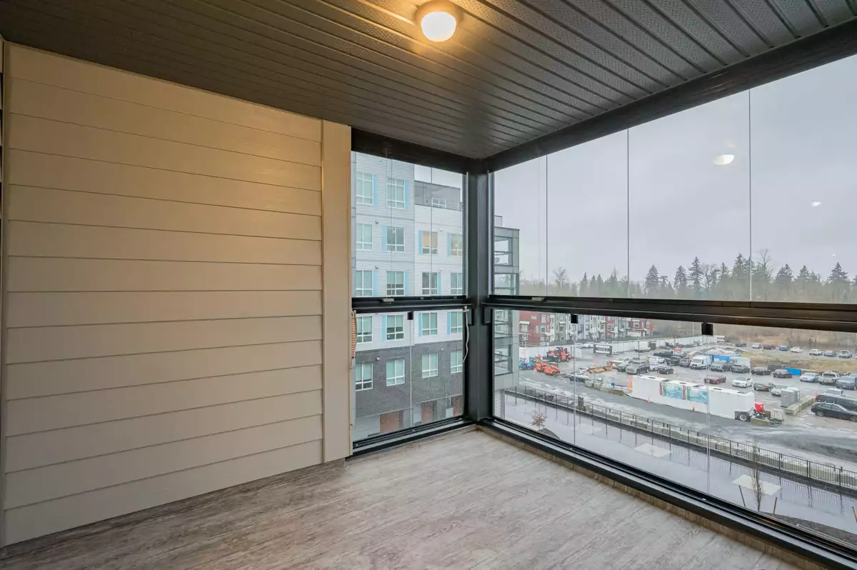 Staircase Photo of 404 19885 76 Avenue, Langley, BC