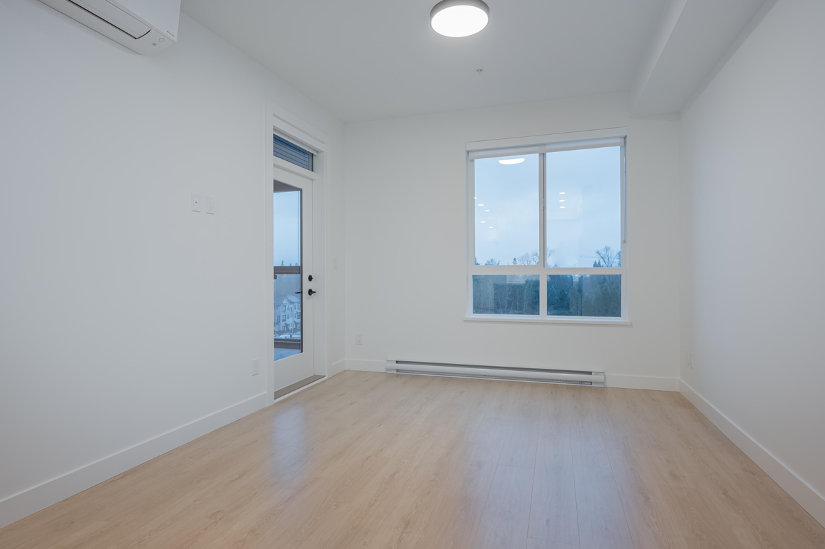 Walk-In Closet Photo of 404 19885 76 Avenue, Langley, BC