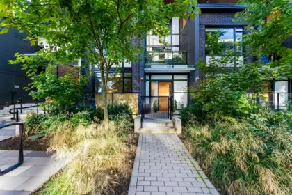 111 8761 University Crescent, Burnaby, BC, Burnaby — Townhouse for sale