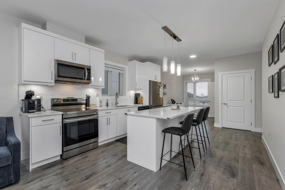 Dining Area Photo of 13 3323 Rockhill Place, Abbotsford, BC