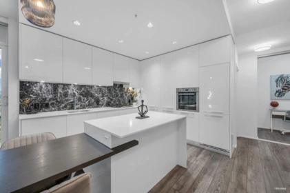 Primary Bathroom Photo of 2212 1955 Alpha Way, Burnaby, BC