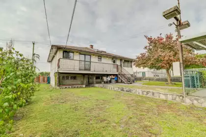 Backyard Photo of 4638 Royal Oak Avenue, Burnaby, BC
