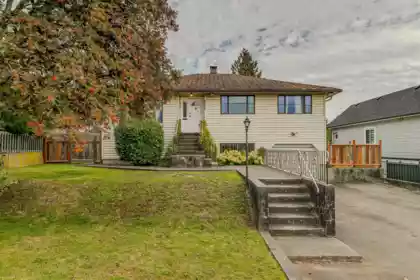 Swimming Pool Photo of 4638 Royal Oak Avenue, Burnaby, BC