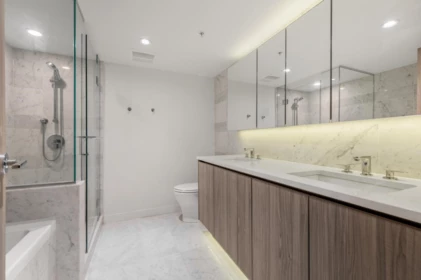 Primary Bathroom Photo of 923 3300 Ketcheson Road, Richmond, BC