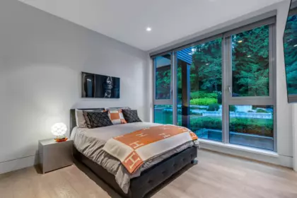 Hallway Photo of 1065 Groveland Road, West Vancouver, BC