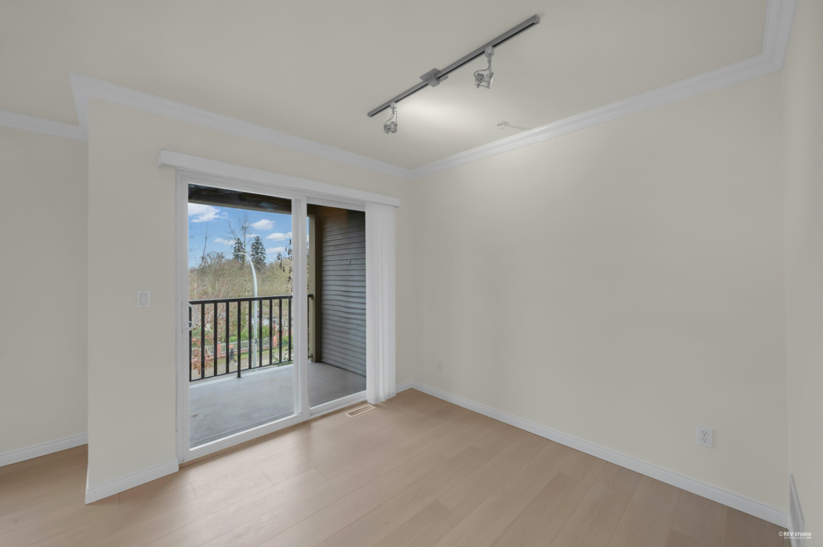 Breakfast Nook Photo of 179 12040 68 Avenue, Surrey, BC