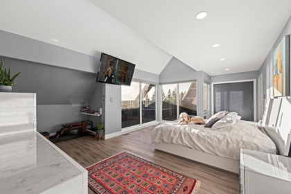 Basement Recreation Room Photo of 3722 Southridge Place, West Vancouver, BC