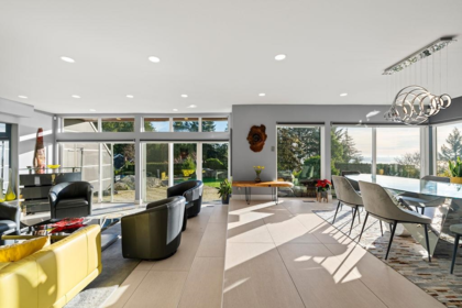 Breakfast Nook Photo of 3722 Southridge Place, West Vancouver, BC