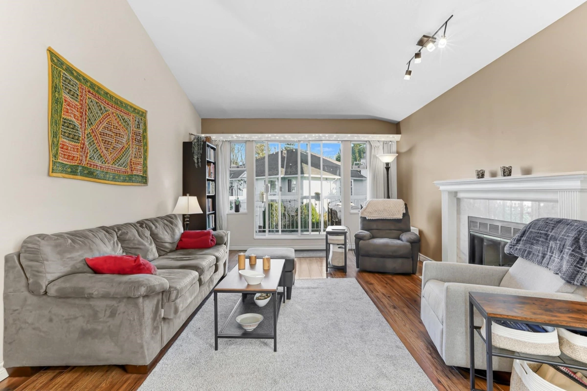 Family Room Photo of 1 13925 70 Avenue, Surrey, BC